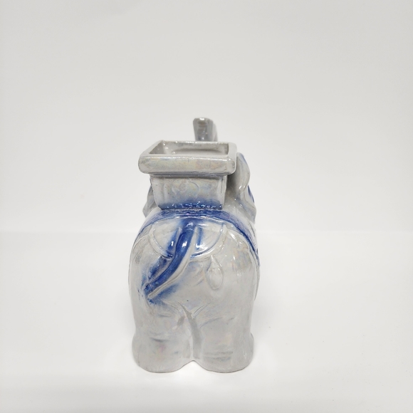 3 to 5 inch hight  porcelain oriental  elephant stand - Picture 5 of 6